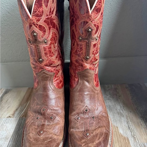 Ariat Red and Brown Heeled Boots with Geometric Tread - Picture 3 of 6